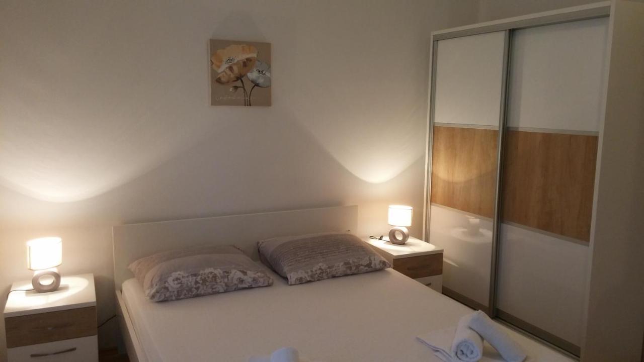 Apartments Petar Đảo Hvar Ngoại thất bức ảnh
