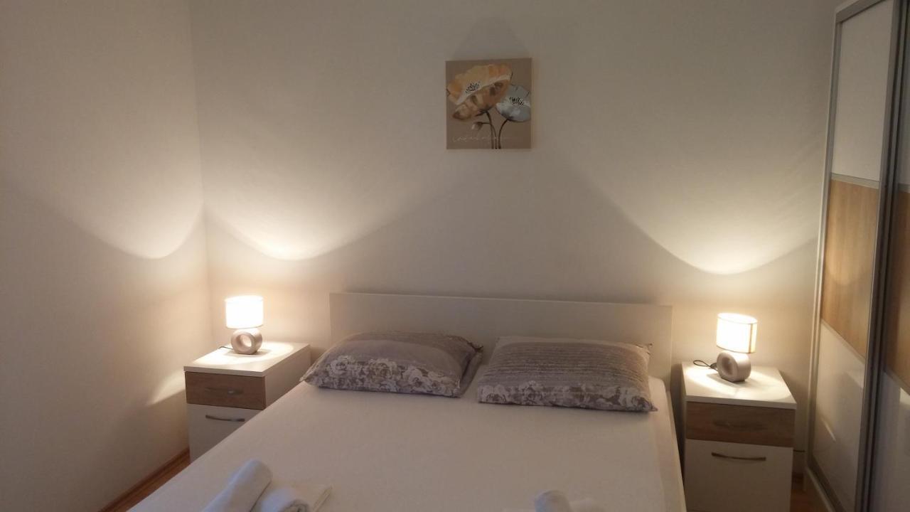 Apartments Petar Đảo Hvar Ngoại thất bức ảnh