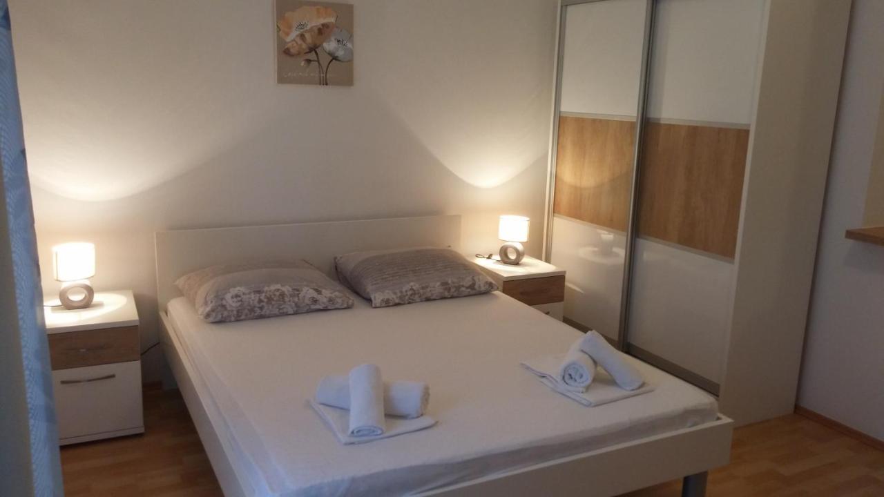 Apartments Petar Đảo Hvar Ngoại thất bức ảnh